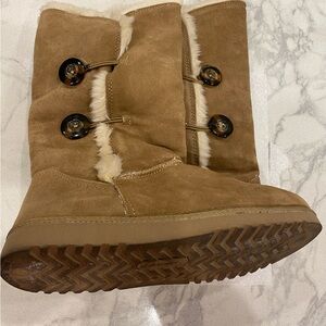Cozy Tan Button-Accent Women's Boots